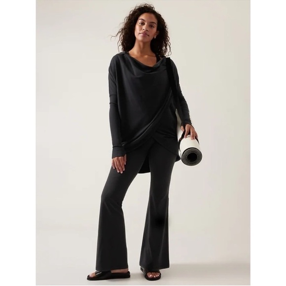 ATHLETA Purana Wrap Sweatshirt NWT - Picture 2 of 7